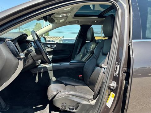 Used 2022 Volvo XC60 B5 Inscription w/ Advanced Package AWD/4WD image 19