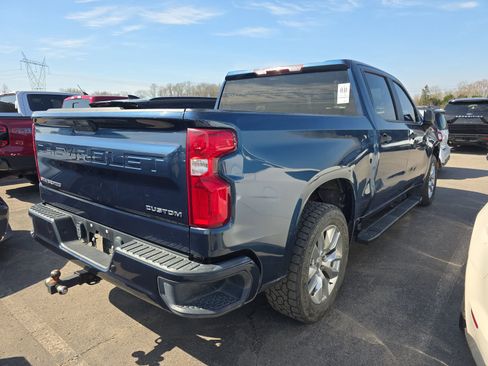 Used 2020 Chevrolet Silverado 1500 Custom w/ Custom Value Package image 6