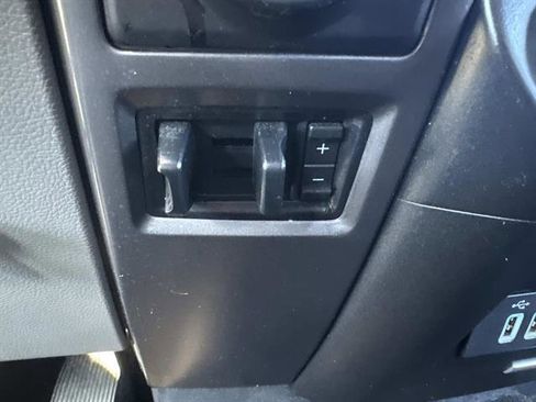 Used 2017 Ford F150 XLT w/ Equipment Group 302A Luxury image 19