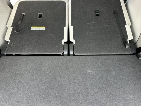 New 2025 Volkswagen ID. Buzz 1st Edition image 14