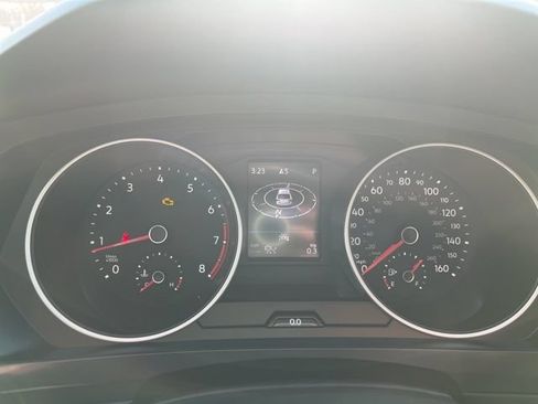 Used 2021 Volkswagen Tiguan SE FWD image 38