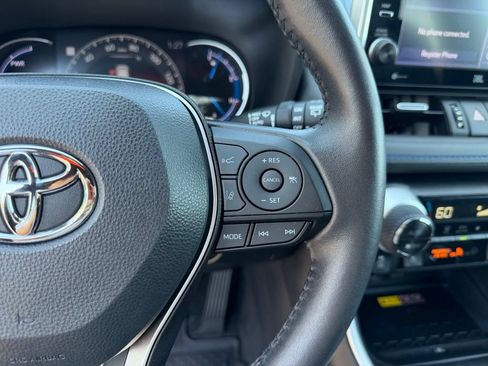 Used 2022 Toyota RAV4 XSE AWD/4WD image 20