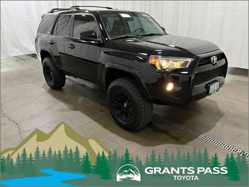 Certified 2019 Toyota 4Runner SR5 AWD/4WD image 1