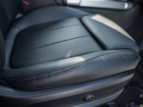 Certified 2023 Mercedes-Benz GLB 250 4MATIC image 34