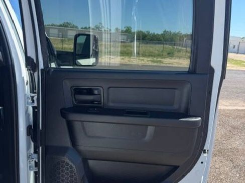 Used 2024 RAM 2500 Tradesman w/ Chrome Appearance Group AWD/4WD image 42