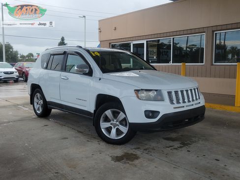 Used 2014 Jeep Compass Latitude w/ Sun/Sound Group FWD image 1