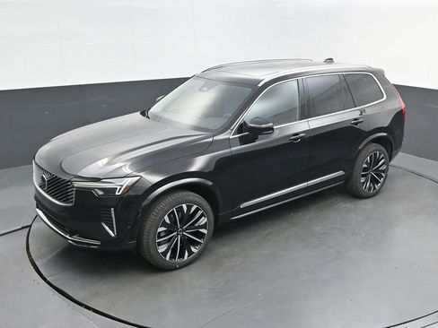 New 2026 Volvo XC90 B5 Plus AWD/4WD image 22