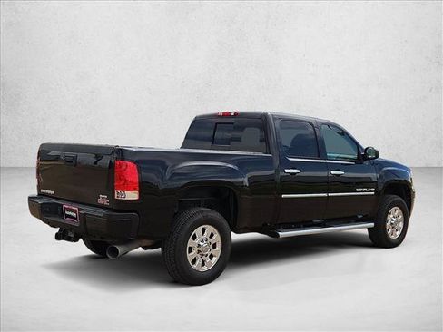 Used 2011 GMC Sierra 2500 Denali AWD/4WD image 5