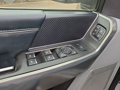 Used 2024 Ford F450 Limited w/ FX4 Off-Road Package image 16