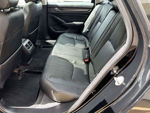 Certified 2019 Honda Accord Touring image 9