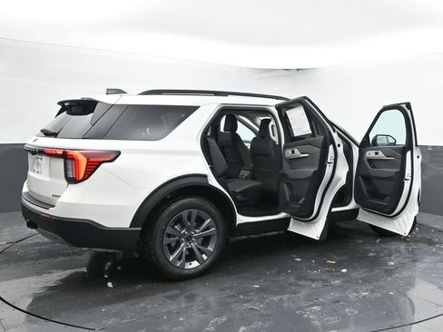 New 2026 Ford Explorer Active w/ Active Comfort Package image 56
