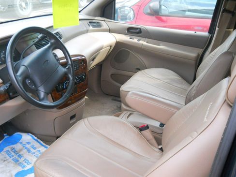 Used 1998 Ford Windstar GL image 5