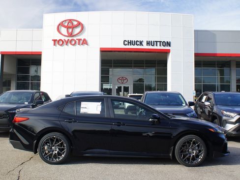 New 2026 Toyota Camry SE image 1