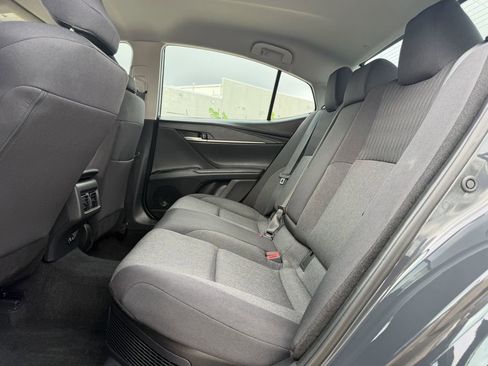 Used 2025 Toyota Camry LE FWD image 28