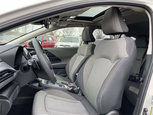 Used 2024 Subaru Crosstrek 2.0i Premium image 18