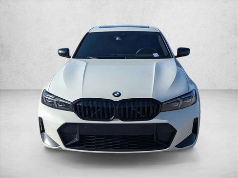 Used 2025 BMW 330i Sedan w/ M Sport Package image 2