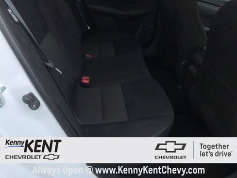 Used 2025 Nissan Sentra SV image 9