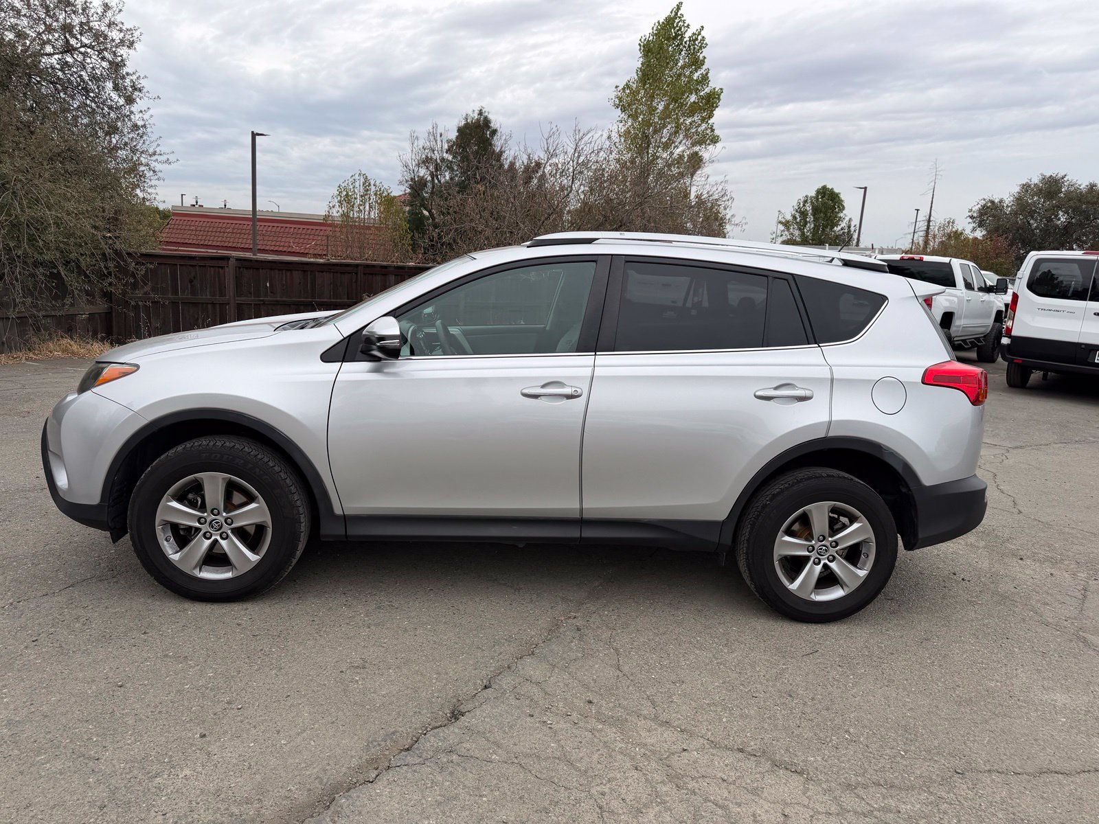 Used 2015 Toyota RAV4 XLE FWD image 2