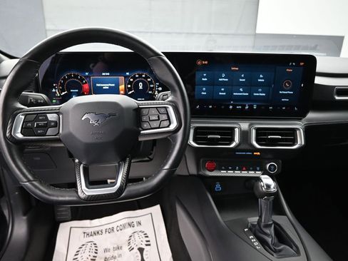 Used 2025 Ford Mustang Premium image 22