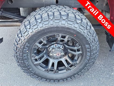 Used 2019 Chevrolet Silverado 1500 Custom Trail Boss w/ Custom Convenience Package image 12