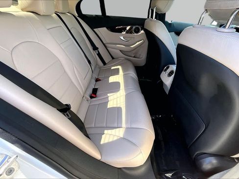Used 2017 Mercedes-Benz C 300 4MATIC Sedan image 19