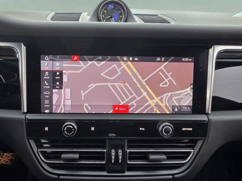 Used 2023 Porsche Macan S image 17