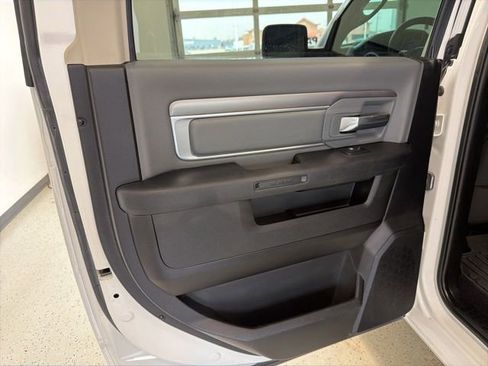 Used 2022 RAM 1500 Classic SLT w/ Protection Group AWD/4WD image 31