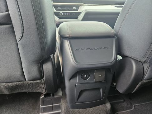 New 2026 Ford Explorer Active AWD/4WD image 17