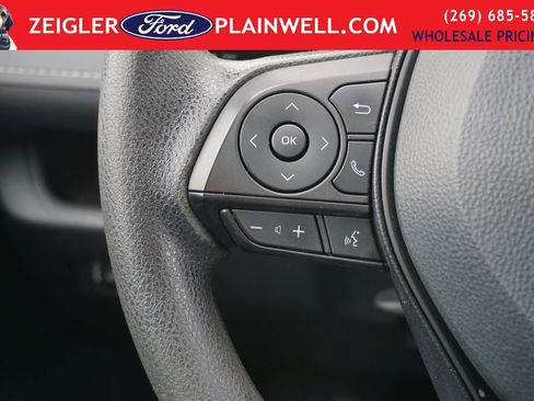 Used 2022 Toyota RAV4 LE image 21