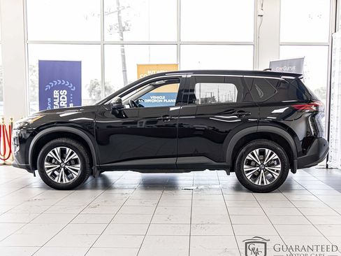 Used 2021 Nissan Rogue SV AWD/4WD image 6