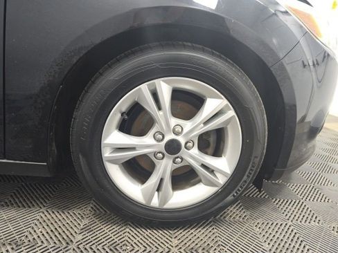 Used 2014 Ford Focus SE FWD image 8