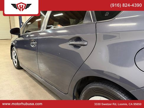 Used 2013 Toyota Prius Two image 4