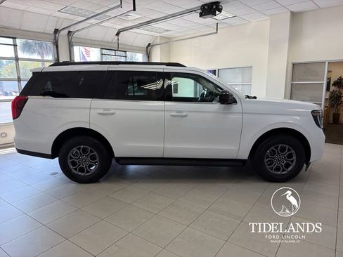 Certified 2025 Ford Expedition Active RWD image 10
