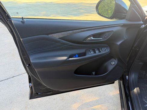 New 2026 Buick Envista Sport Touring image 9