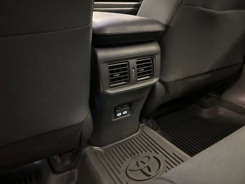 Used 2023 Toyota RAV4 XLE w/ Convenience Package image 15