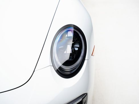 Used 2019 Porsche 911 Targa 4S image 12