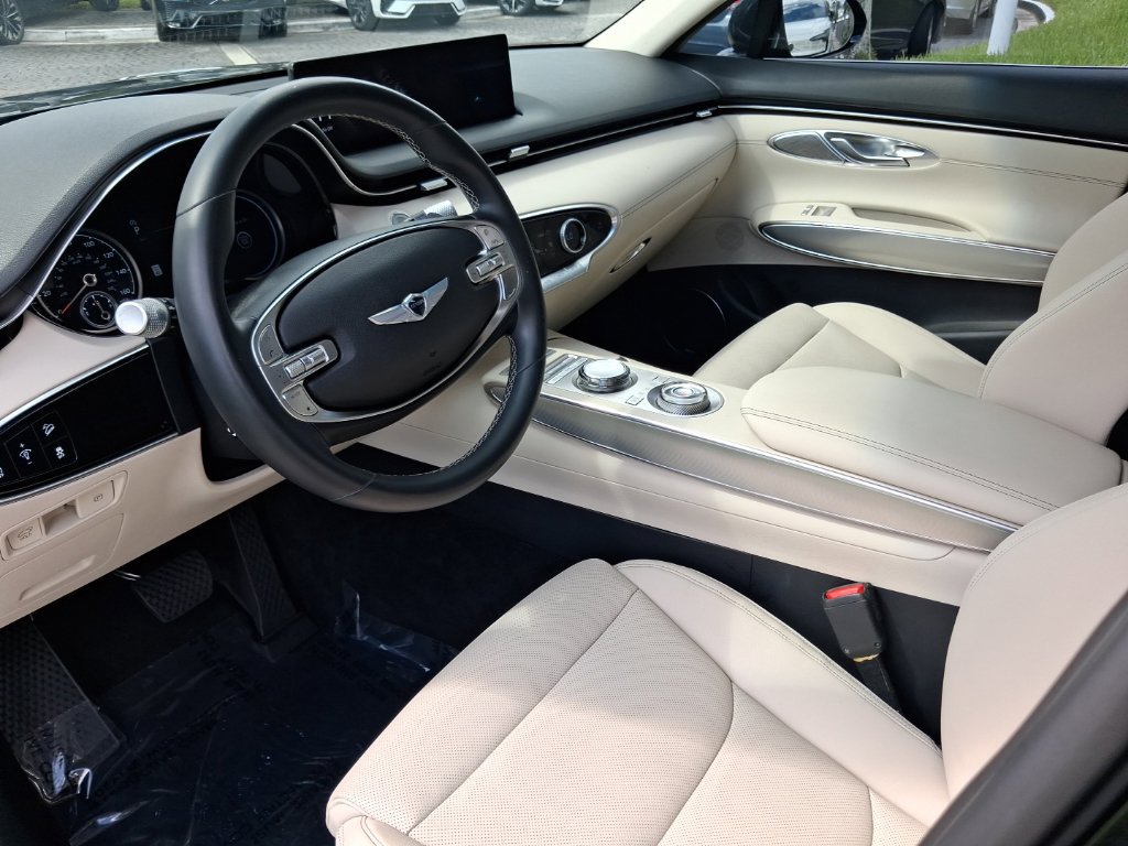 Used 2022 Genesis GV70 2.5T w/ Select Package AWD/4WD image 13