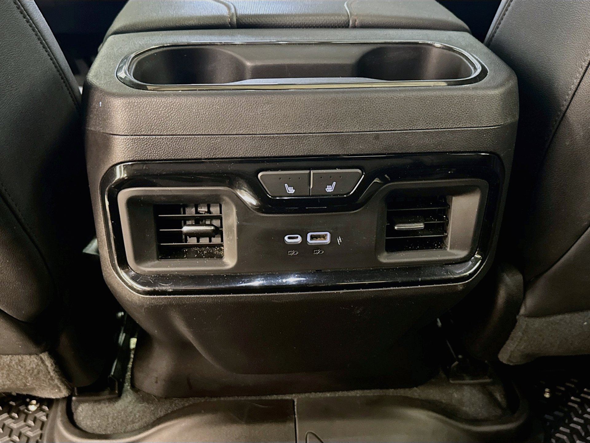 Used 2023 GMC Sierra 1500 AT4 w/ Technology Package AWD/4WD image 27