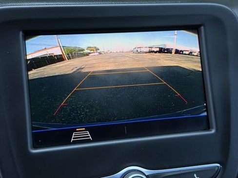 Used 2020 Chevrolet Equinox LT FWD image 18