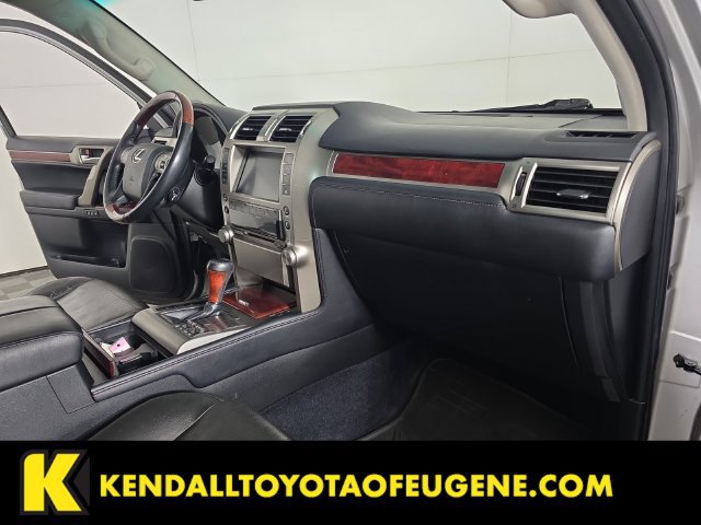 Used 2013 Lexus GX 460 w/ Convenience Pkg AWD/4WD image 31
