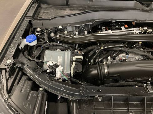 New 2026 Ford Explorer ST-Line w/ ST-Line Street Pack AWD/4WD image 18