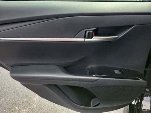 Used 2026 Toyota Camry SE w/ Multimedia Upgrade Package image 13