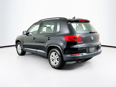 Used 2017 Volkswagen Tiguan S image 5