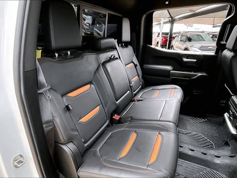 Used 2021 GMC Sierra 1500 AT4 w/ AT4 Premium Package AWD/4WD image 18