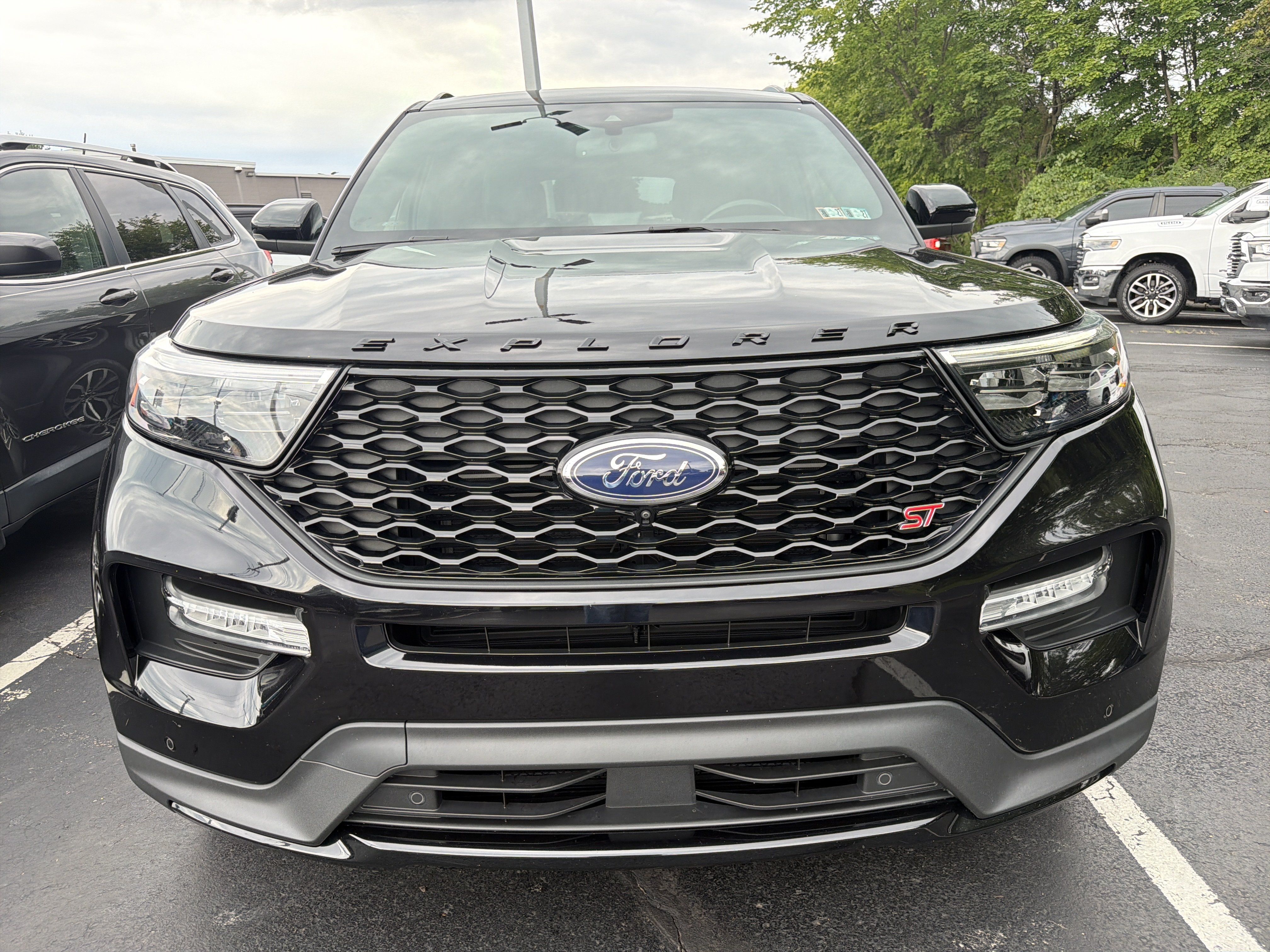 Used 2020 Ford Explorer ST w/ Premium Technology Package AWD/4WD image 2