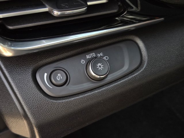 Used 2024 Buick Envista Sport Touring w/ Convenience I Package FWD image 19