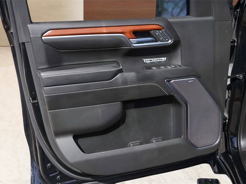 Used 2023 GMC Sierra 1500 Denali w/ Denali Reserve Package image 23