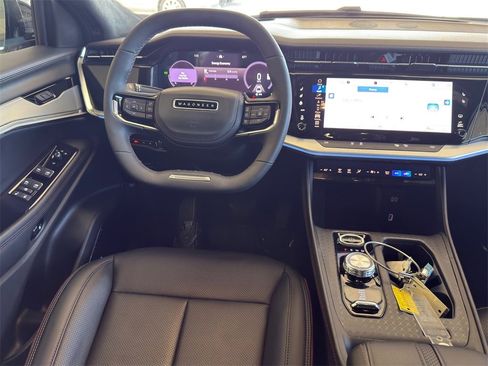Used 2024 Jeep Wagoneer Launch Edition image 28