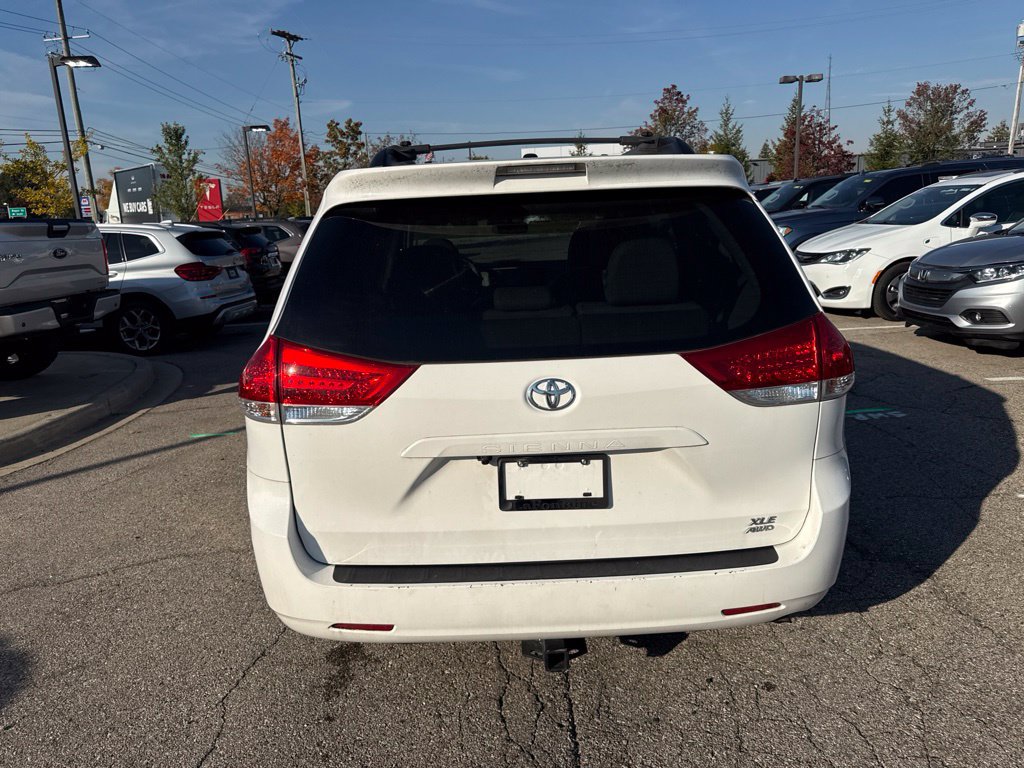 Used 2014 Toyota Sienna XLE AWD/4WD image 6