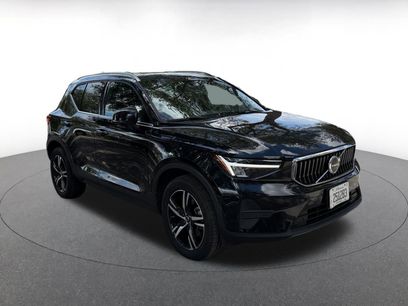 Used 2024 Volvo XC40 B5 Core